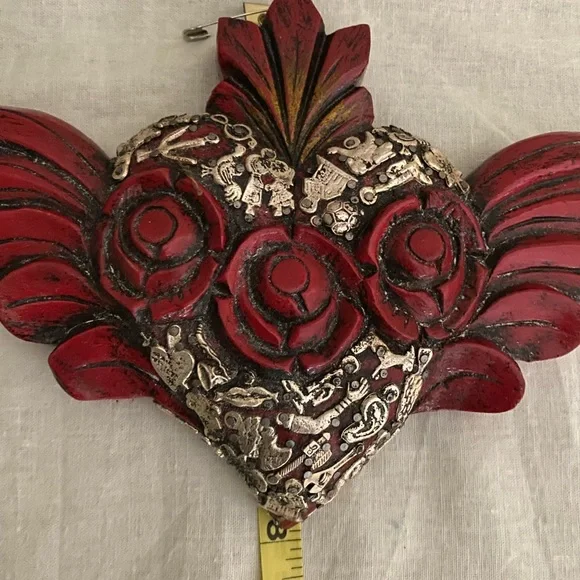 Mexican hand carved heart with little silver miracles charms - Picture 4 of 6